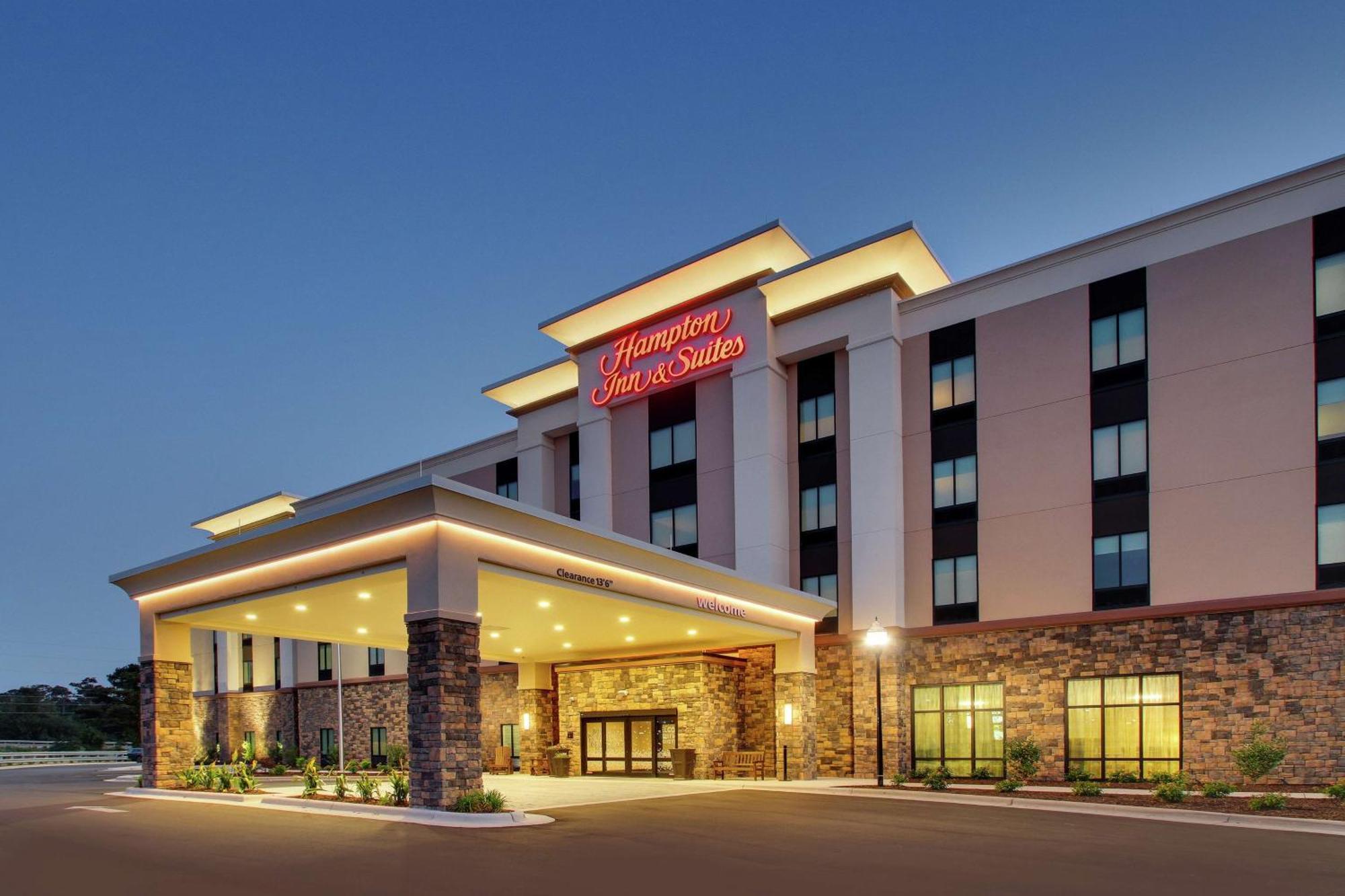 Hampton Inn & Suites By Hilton Southport Eksteriør bilde