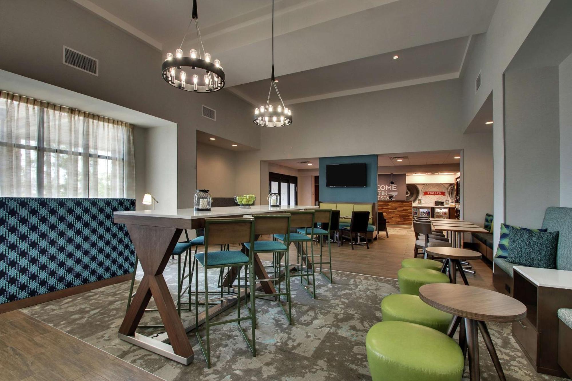 Hampton Inn & Suites By Hilton Southport Eksteriør bilde
