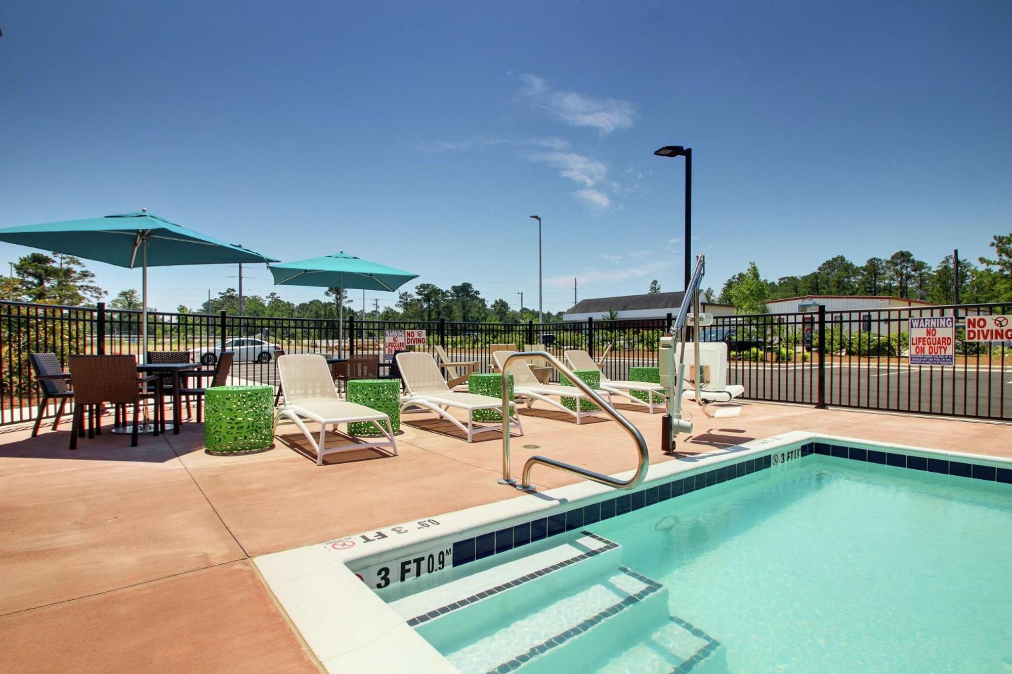 Hampton Inn & Suites By Hilton Southport Eksteriør bilde
