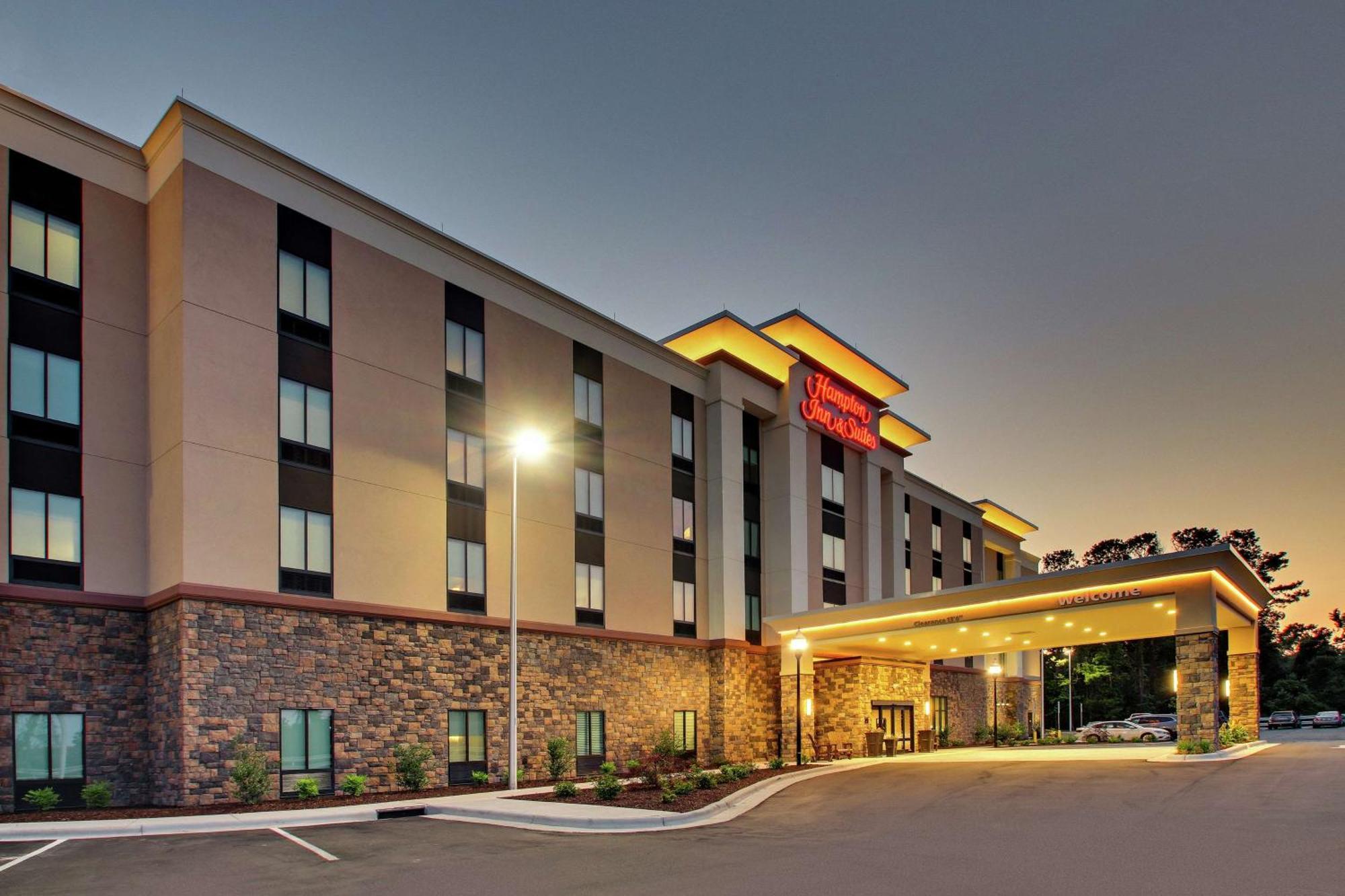 Hampton Inn & Suites By Hilton Southport Eksteriør bilde