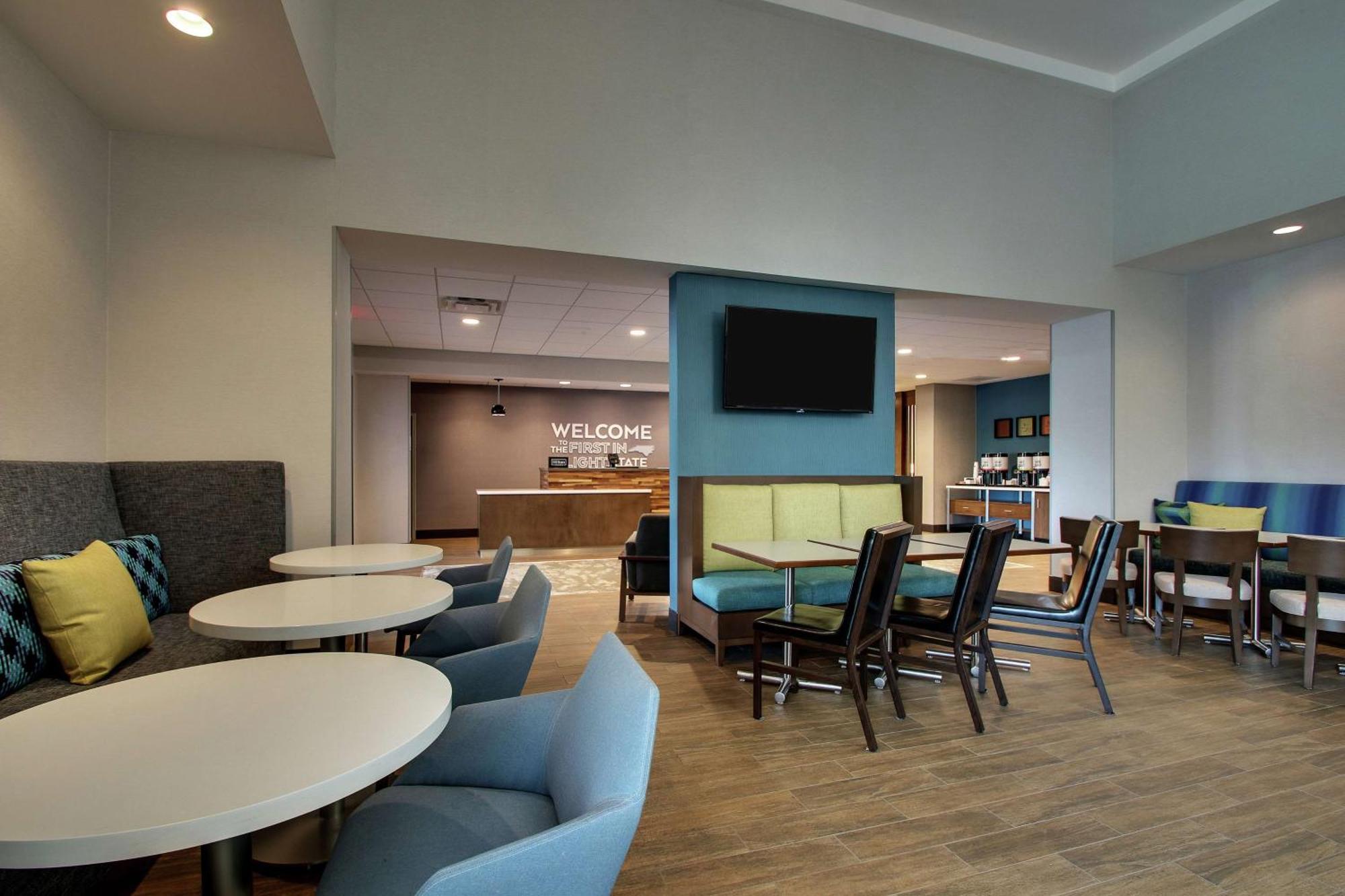 Hampton Inn & Suites By Hilton Southport Eksteriør bilde
