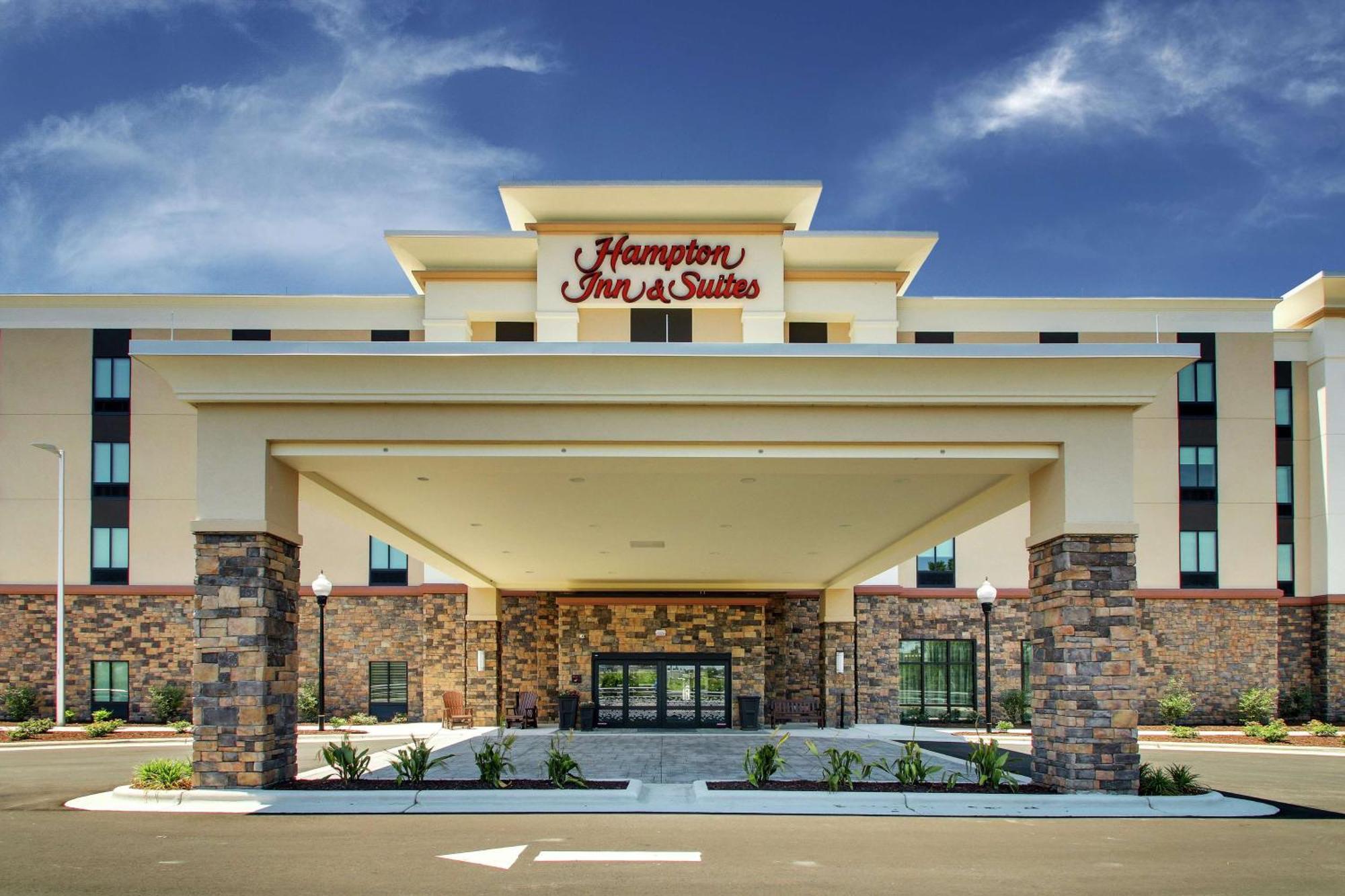 Hampton Inn & Suites By Hilton Southport Eksteriør bilde